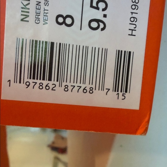 Nike Mens Revolution 8 Green Running Shoes - Lightweight Comfort BNIB!!! - Picture 9 of 10